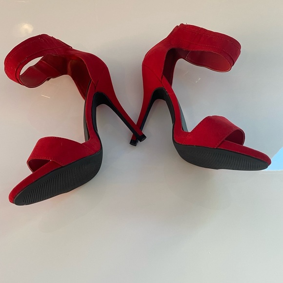 Wild Diva heels - Picture 3 of 9